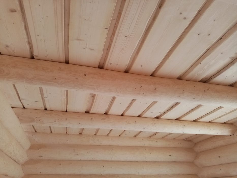 Construiesc case lemn rotund, bustean