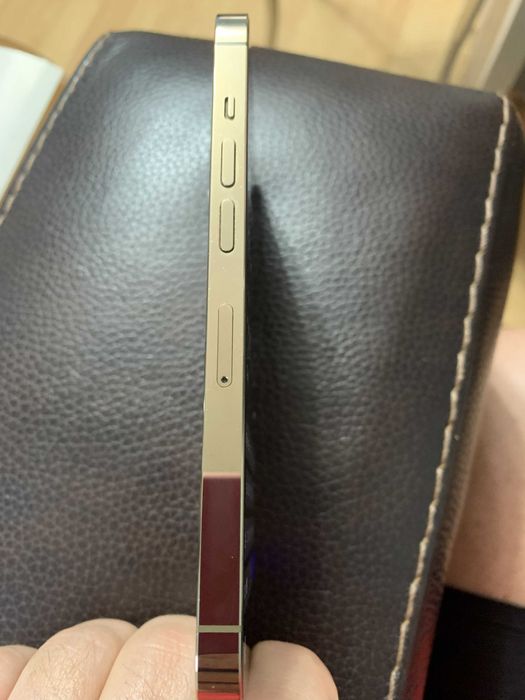 Vand iPhone 13 PRO, 256 GB, Gold, in stare excelenta!