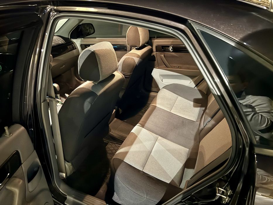 Chevrolet Lacetti 3-поз автомат сотилади, 2019-йил чоко ранг..
