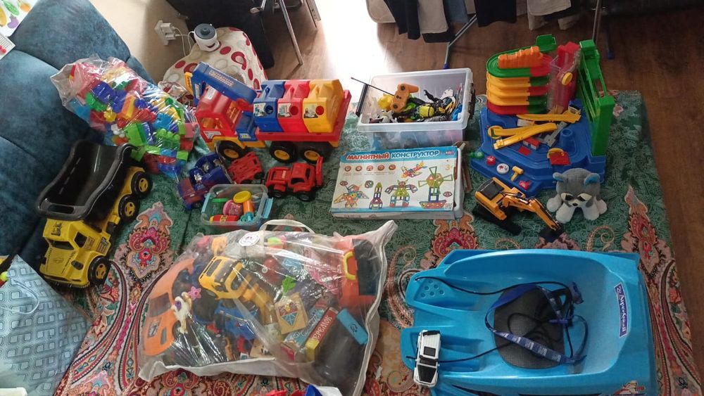 Продам игрушки, за символическую плату