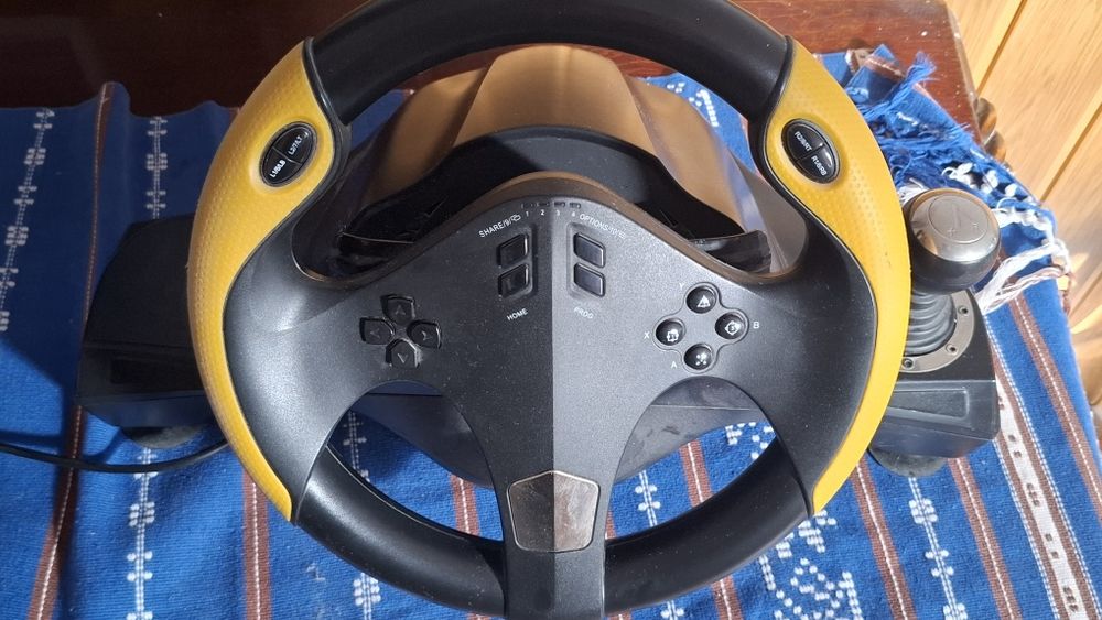 De vanzare Volan Myria Mg7400 STARE FOARTE BUNA cu schimbator padele s