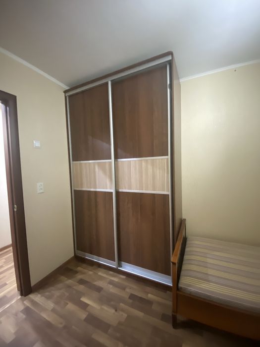 Продам шкаф и прихжую в хорошем состянии