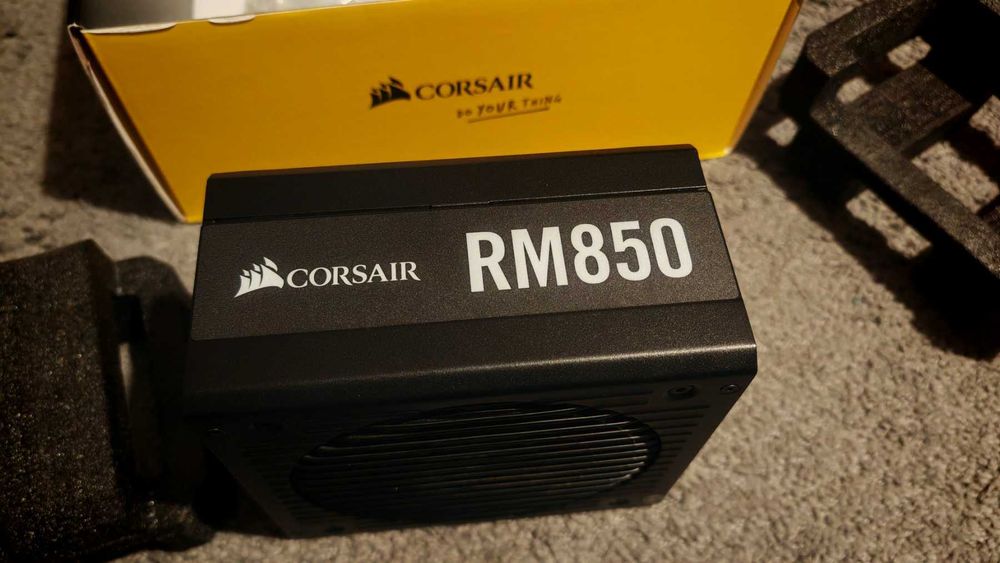 Захранване Corsair PSU 850W RM850 80+ Gold Fully-Modular