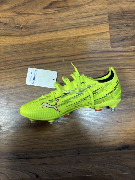 Футболни обувки Puma (метални)