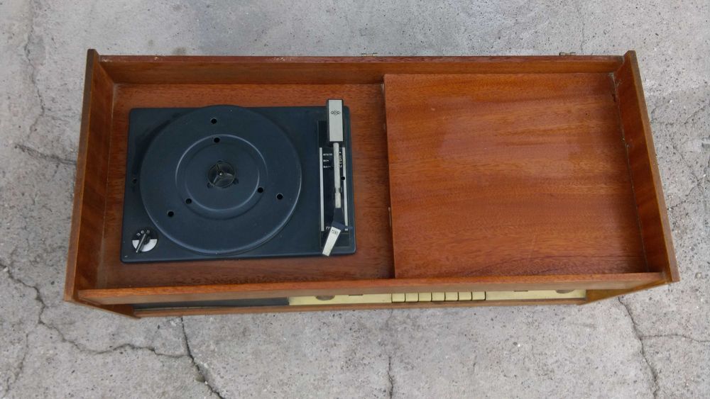 Ретро радио-грамофон Акорд