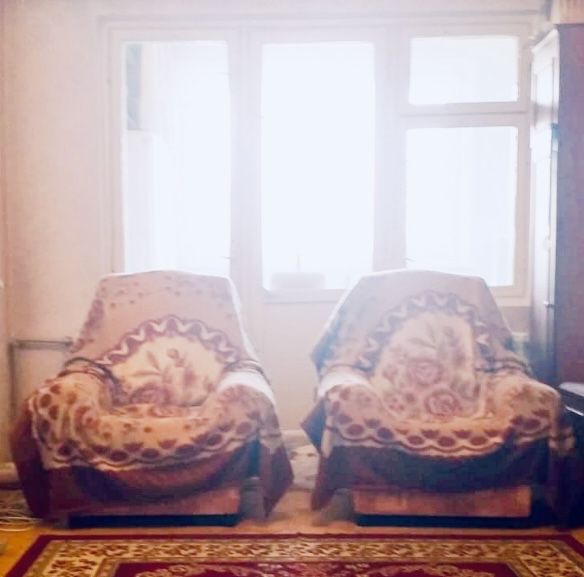 Продается диван + 2 кресла