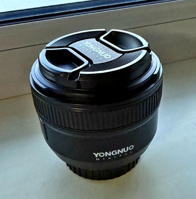 Продам Объектив YongNuo AF 50mm f/1.8 Canon EF