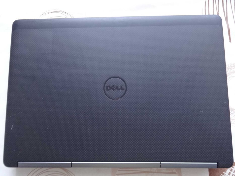 Лаптоп Dell Precision 7510 i5-6300HQ 2.3GHz/RAM16GB/RadeonR9 M375X 2GB