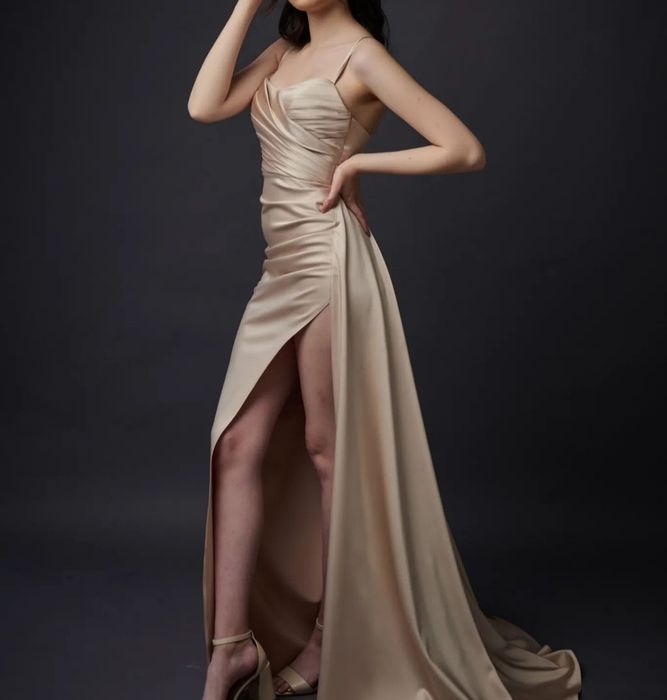 Вечернее или выпускное платье