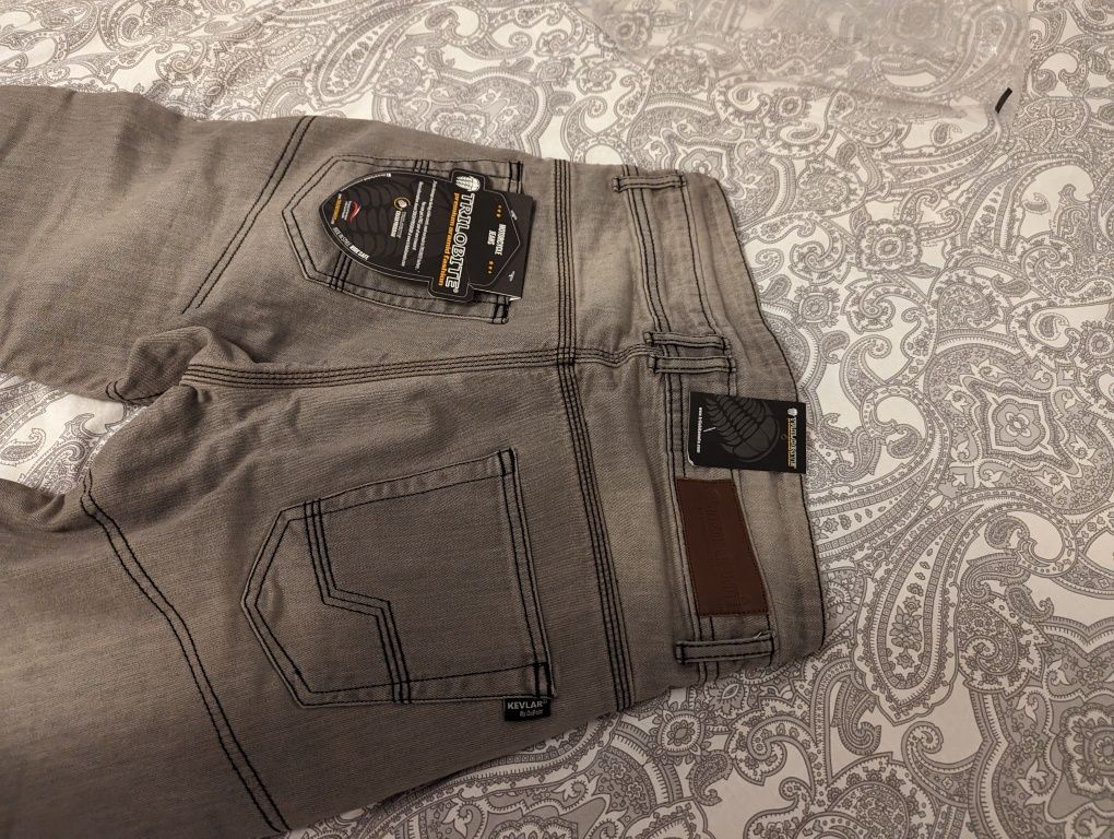 Pantaloni/ Blugi Moto Trilobite marimea 30/32