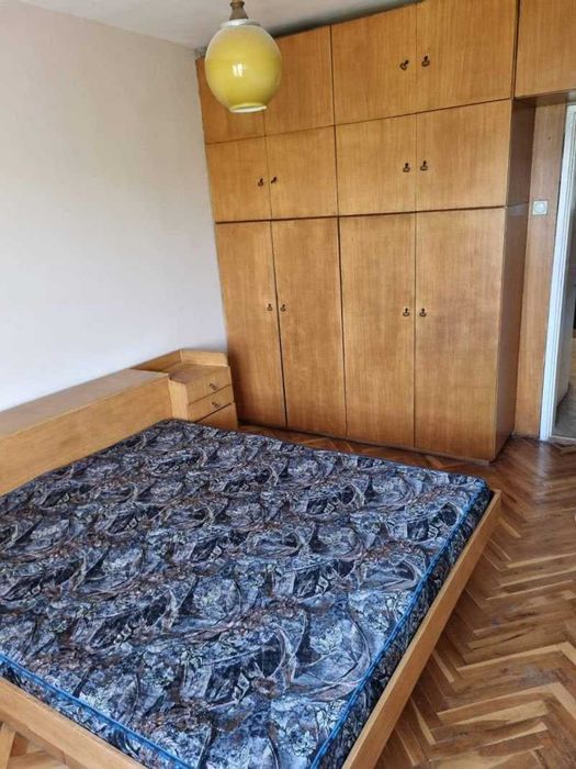 Тристаен ап. под наем в кв. Гео Милев