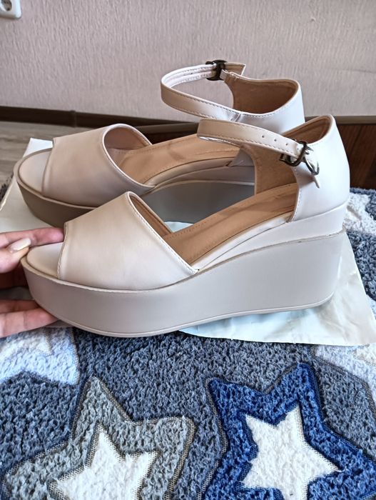 Босоножки платформа