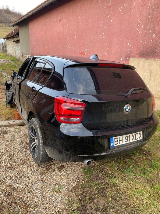 BMW seria 1 116d avariat