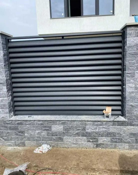 Garduri și porți detalii la telefon