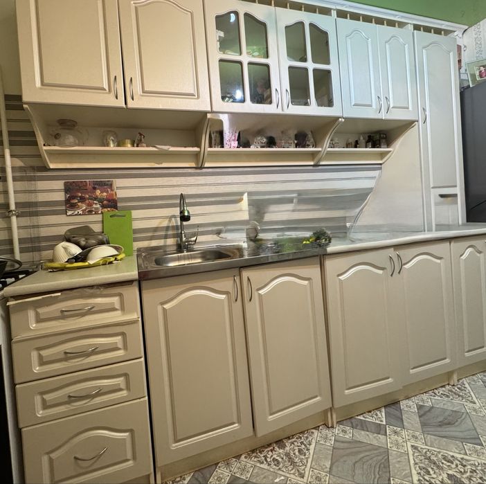 Продам Куханный гарнитур б/у