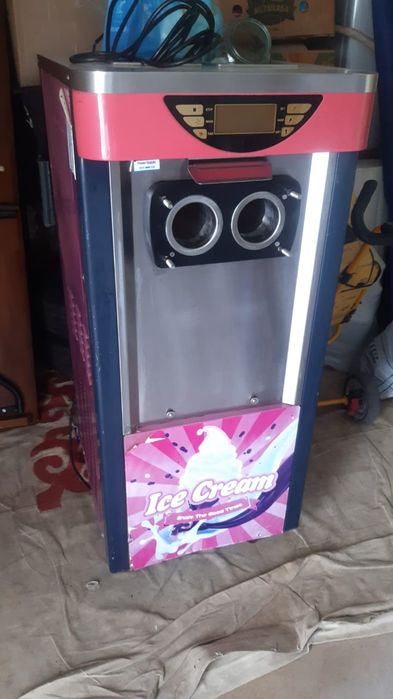 Продается Мороженное аппарат