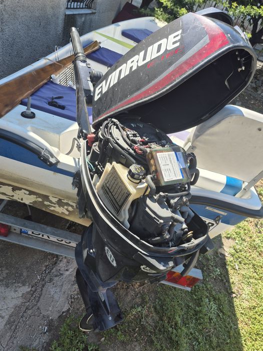 Vand barca black sea fishing 510 cu motor e-tec 30cp si peridoc