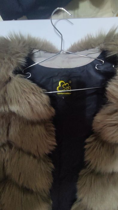 Шуба безрукавка в хорошем состоянии