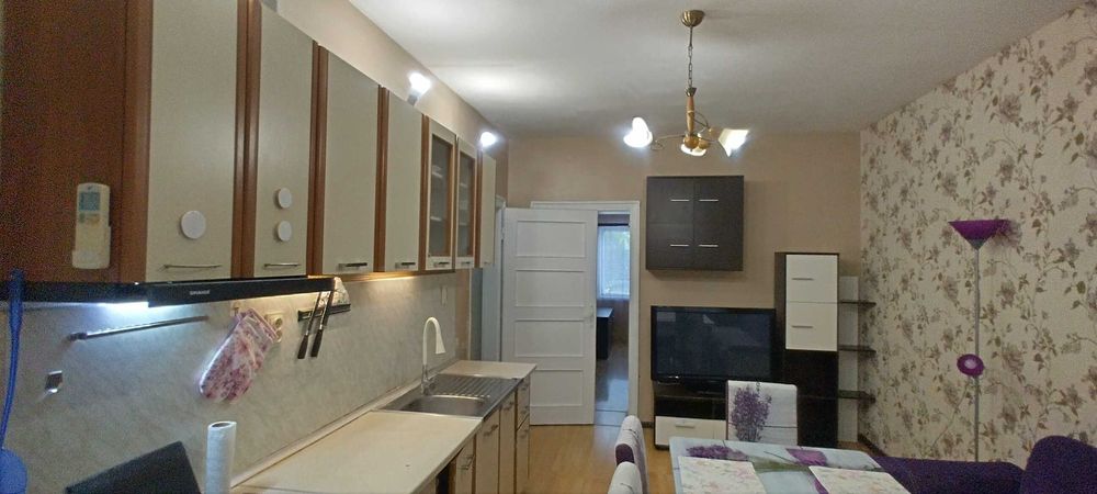 Отдава под наем двустаен, обзаведен апартамент - ДЪЛГОСРОЧНО