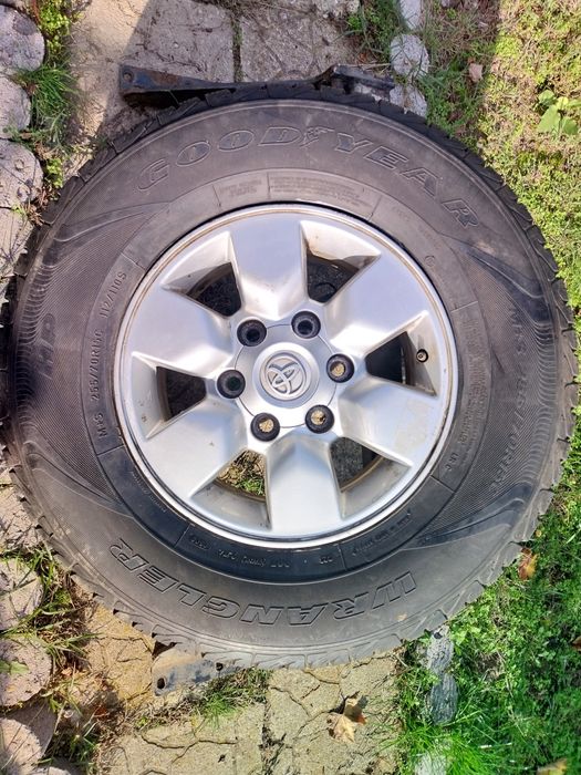 255 70 15 джанти за Toyota Hilux и Land Cruiser.