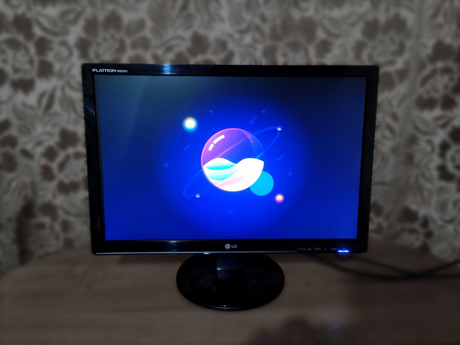 Монитор LG 22" (55.9 см)