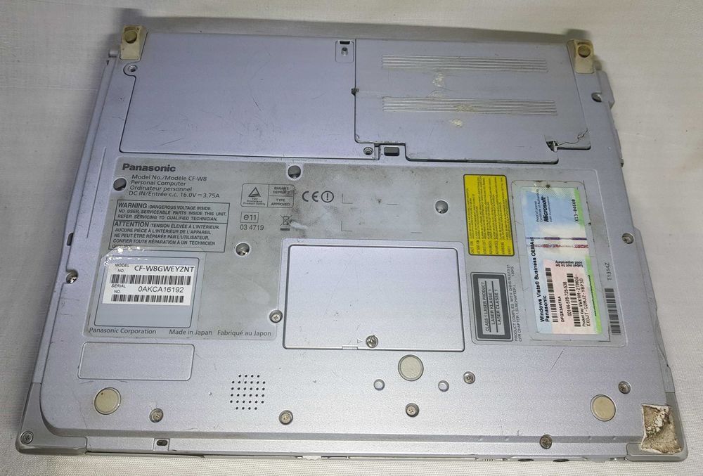 Laptop Panasonic cu alimentator si geanta de transport