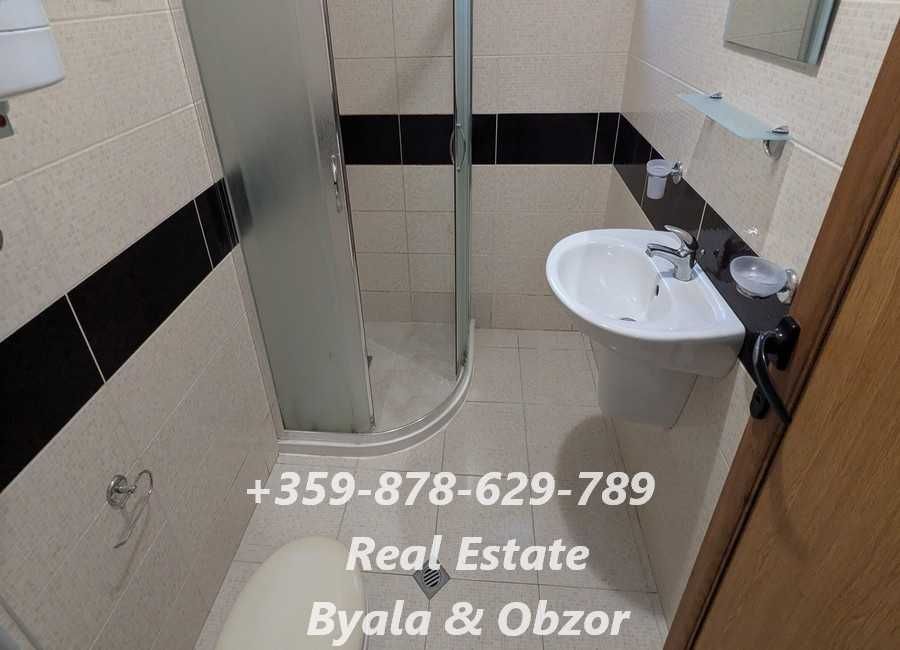 Просторен едностаен апартамент в комплекс с басейн в гр.Бяла