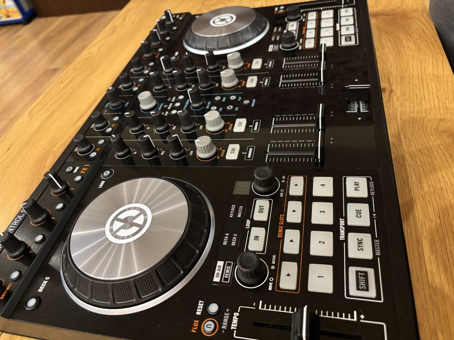 Traktor s4 mk2..