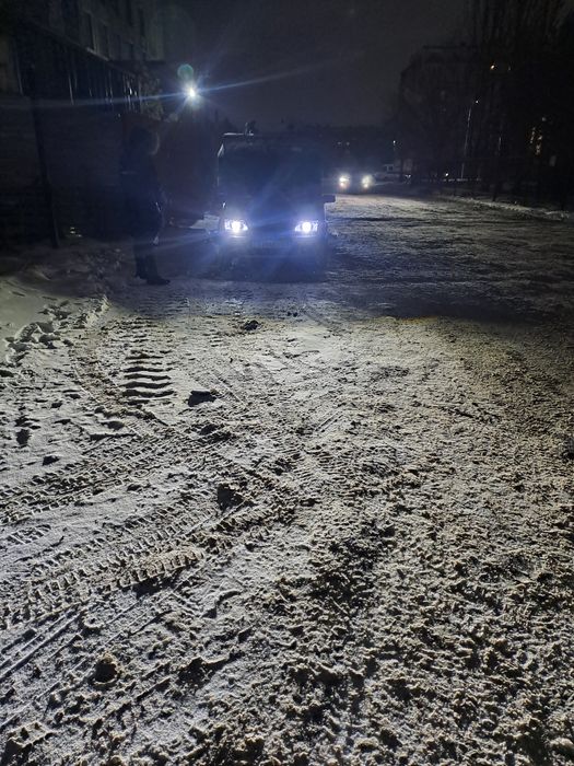 Би лед и маска дхо