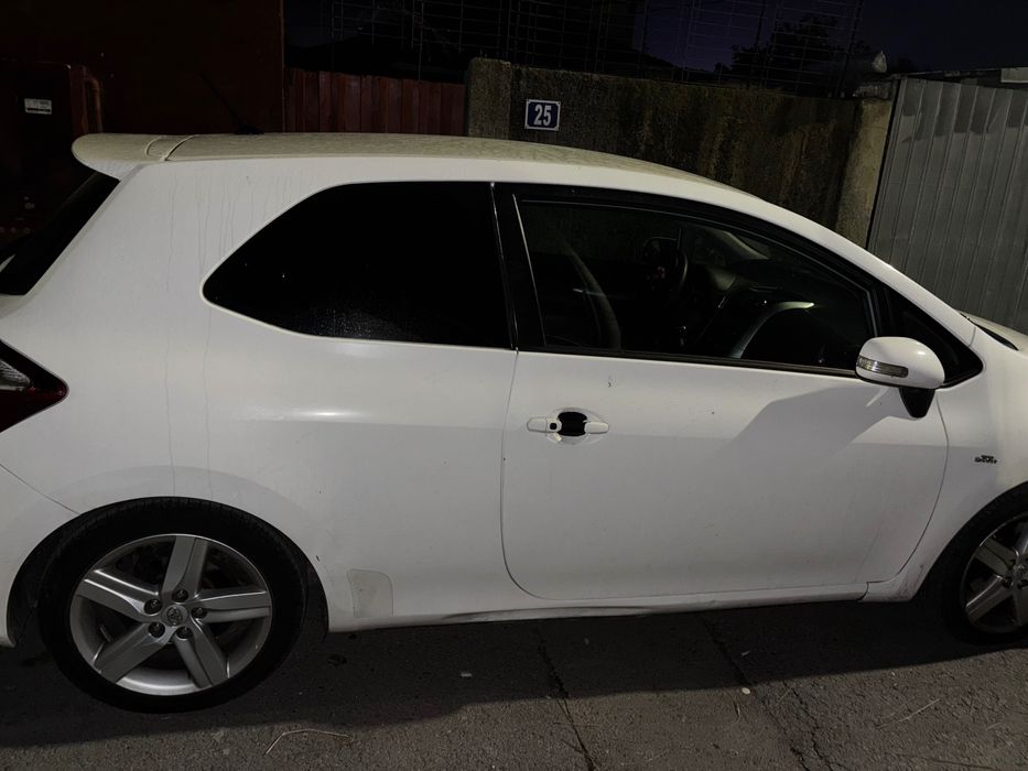 Toyota auris sport