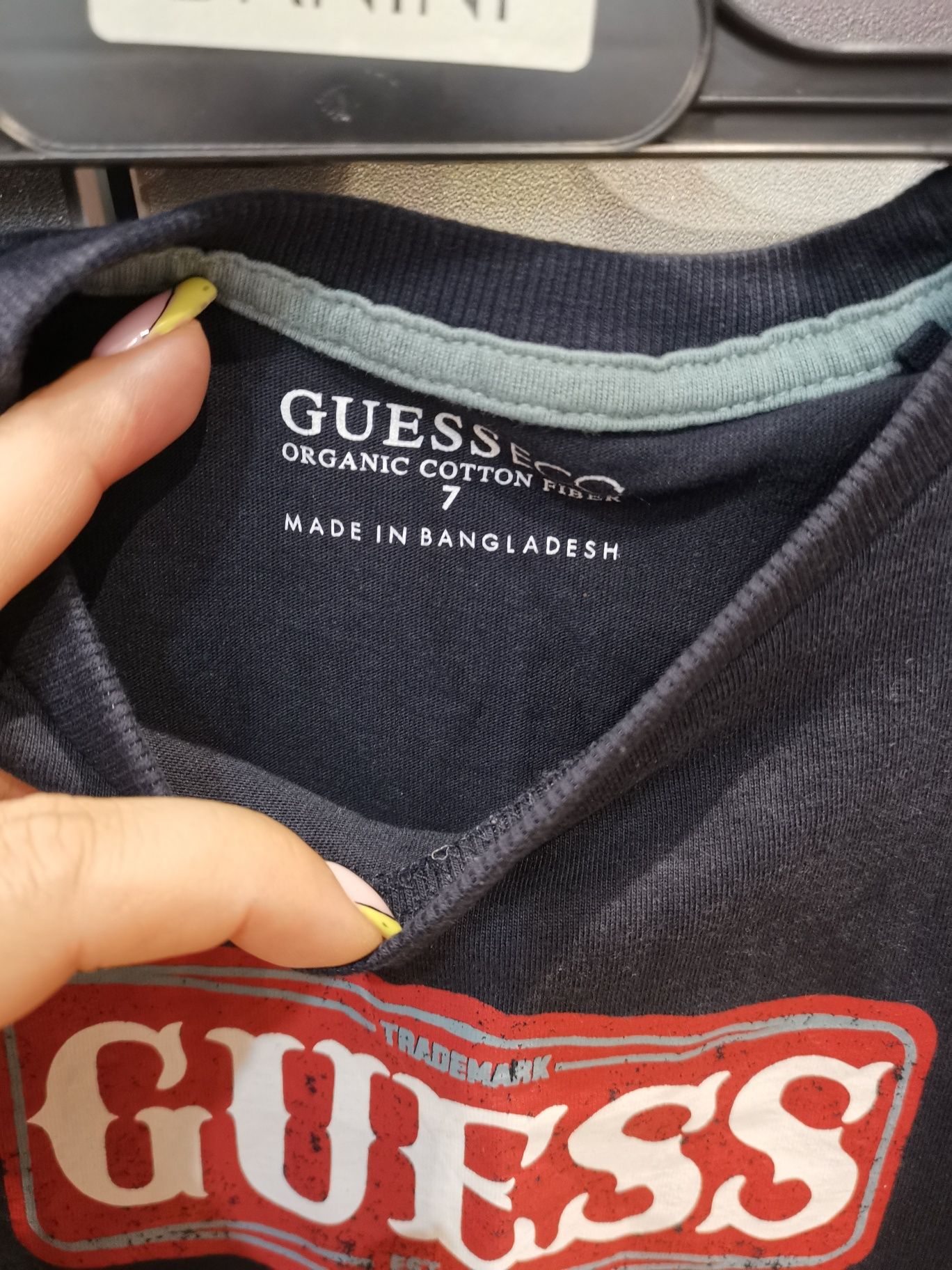 Тениски Tommy Hilfiger, Guess