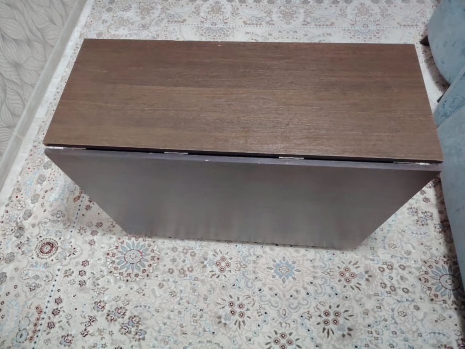 Срочно продам стол