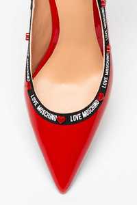 Love Moschino обувки