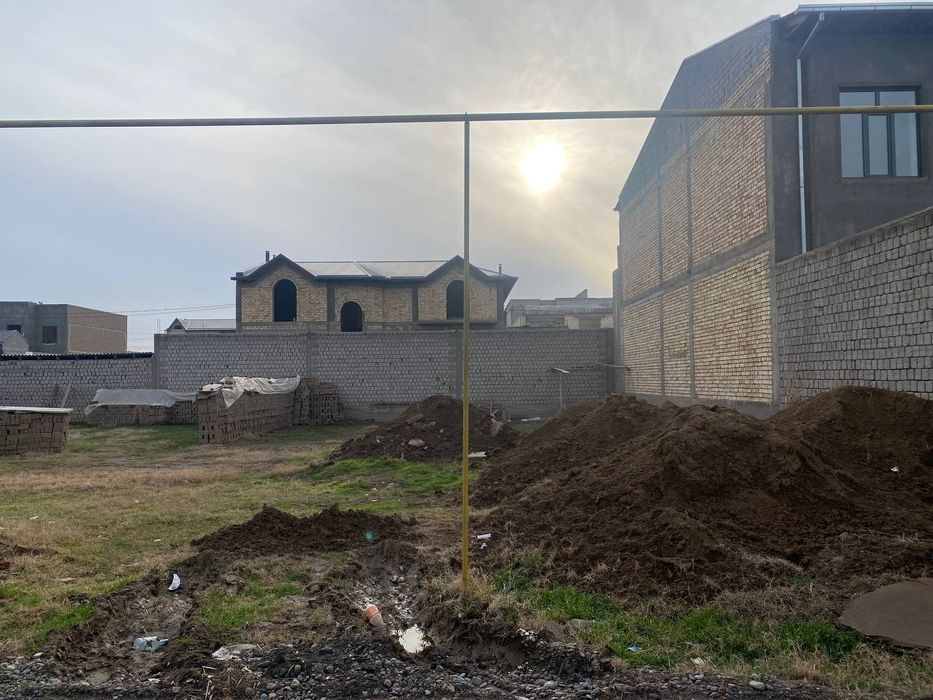 Mehnata yer sotiladi srochni 2 kvartil 5 sotok