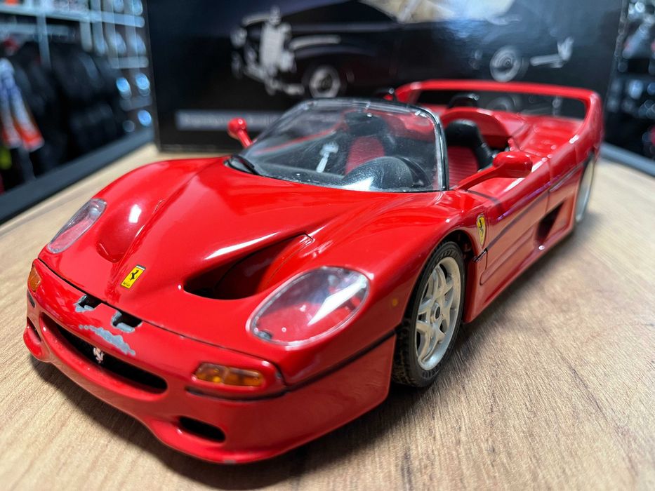 Метална колекционерска количка  модел FERRARI F 50 Cabrio 1:18  мащаб