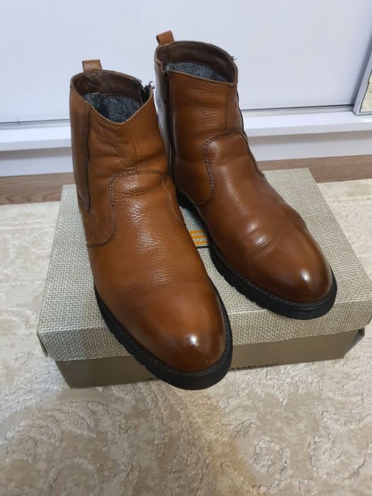 Ghete piele îmblănite nr 44 nu boss nu gant nu polo
