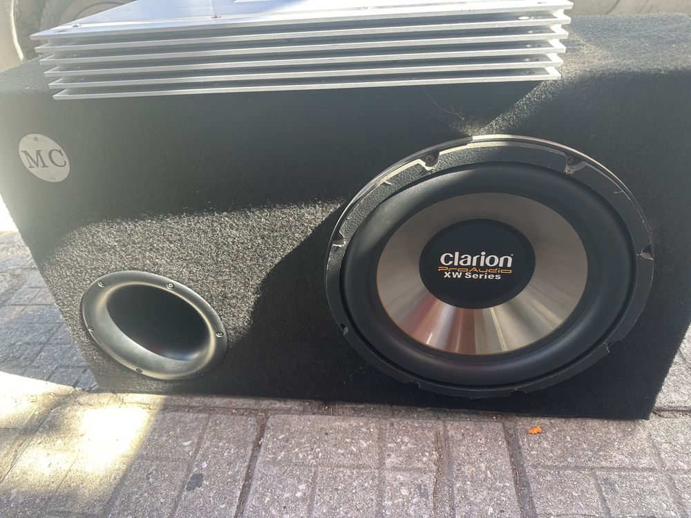 Бас каса Clarion 500rms с моноблок signum