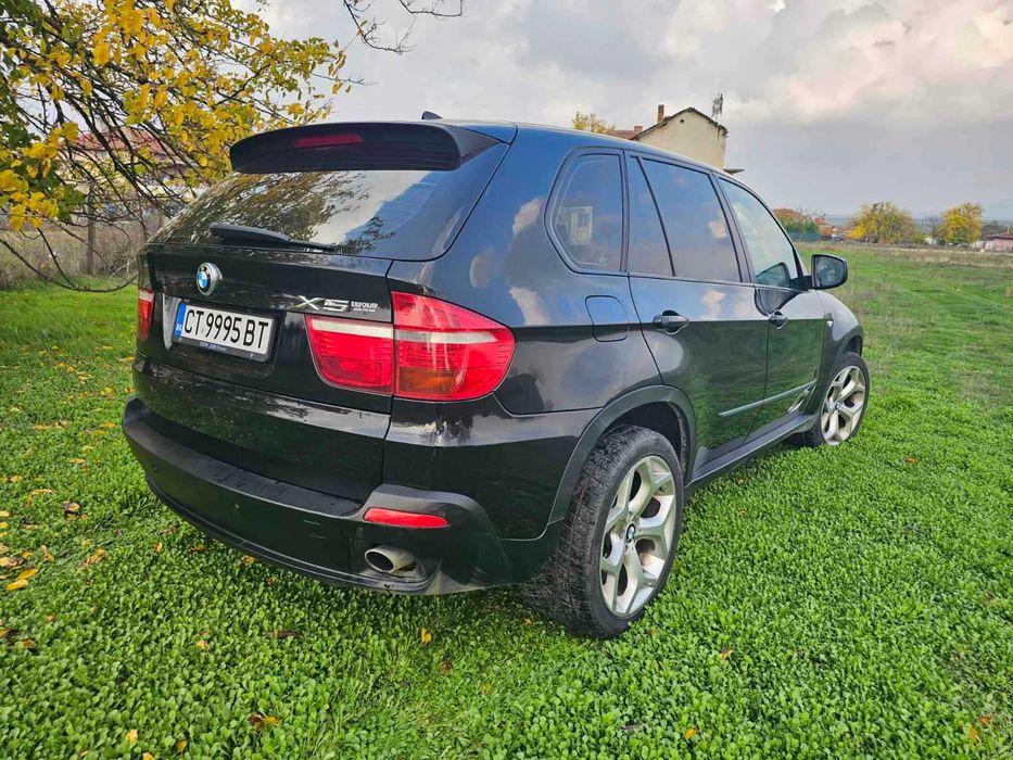 Автомобил BMW X5