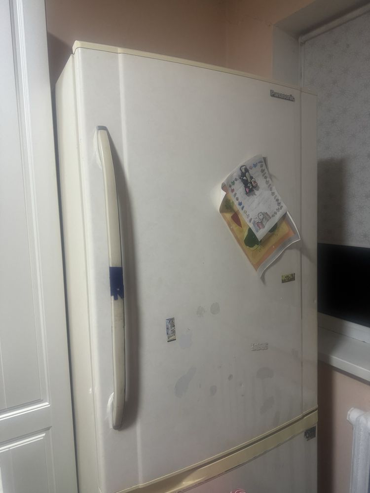 Холодильник широкий