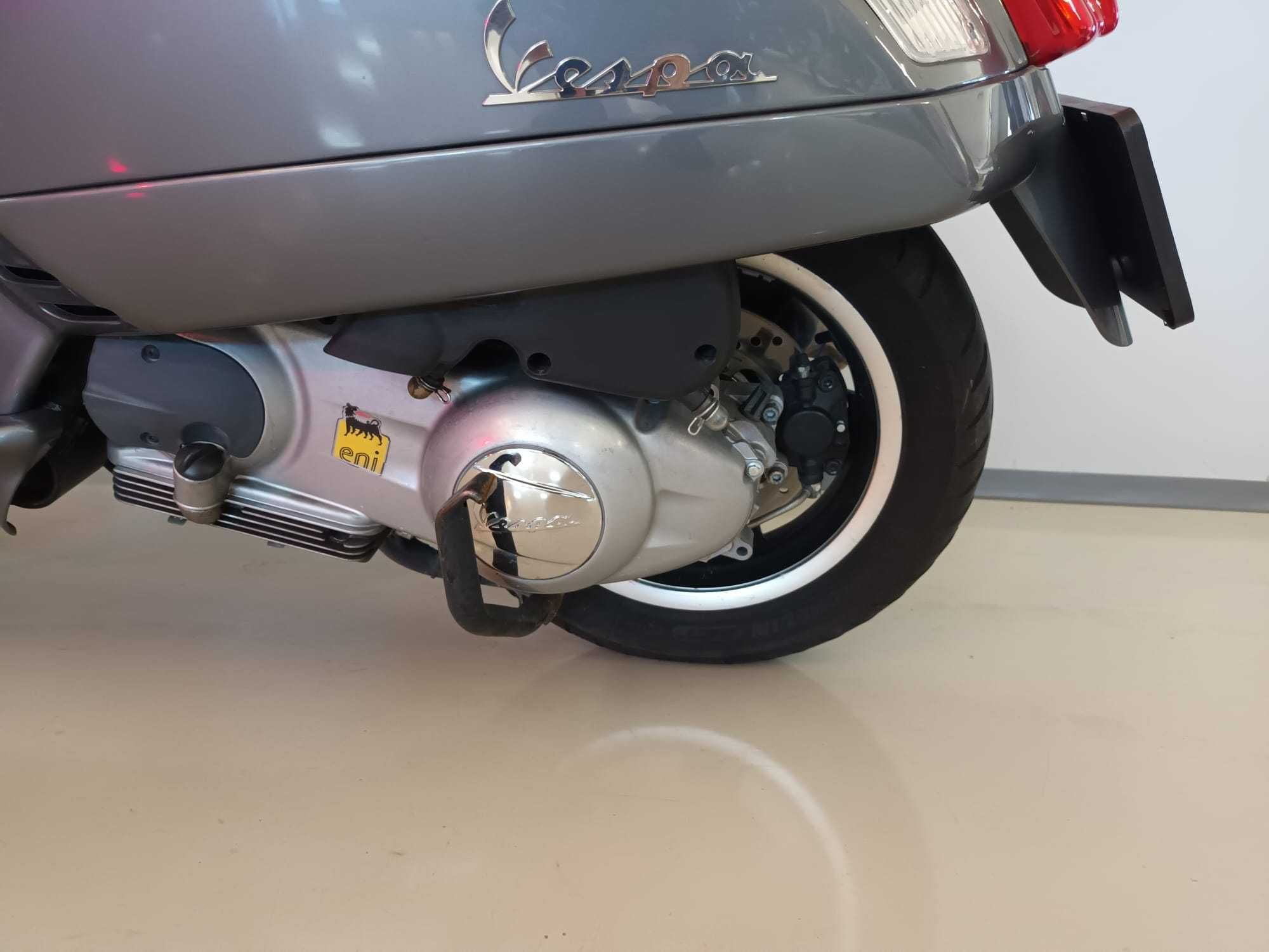 Vespa GTS 300 2011