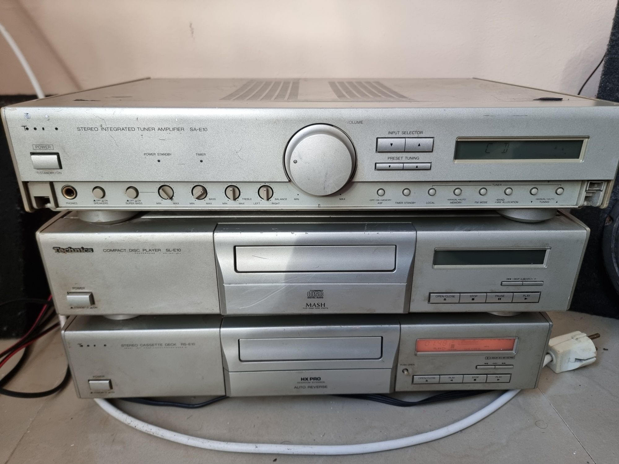 Hi-Fi усилвател Technics SA-E10 + CD плеър и дек