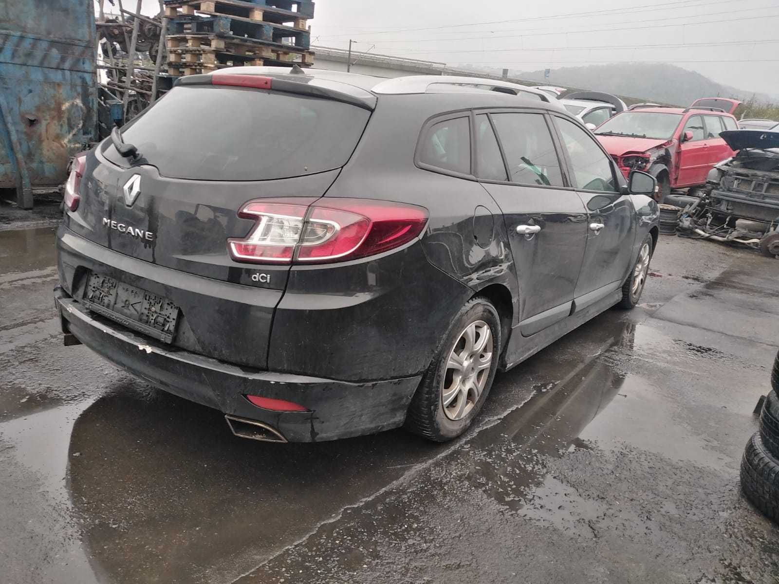 Dezmembram Renault Megane 3, an 2009, motor 1.5 DCI, euro 6