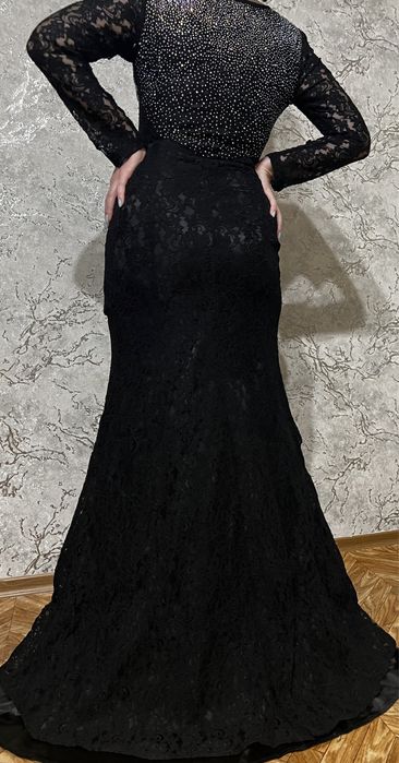 Продам шикарное вечернее платье