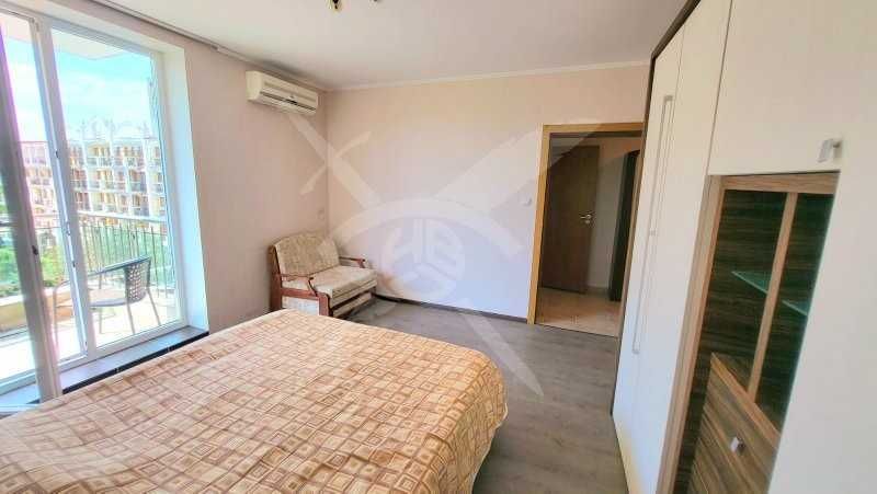 Продава се Тристаен апартамент в к.к. Слънчев бряг - 110 кв.м за 896 €/кв.м - Снимка #2