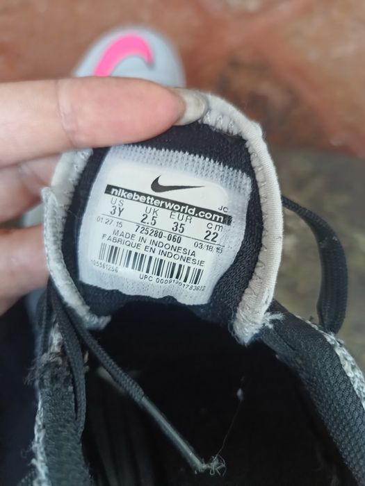 Converse Chuck Taylor 37/Nike Mercurial Pro 35