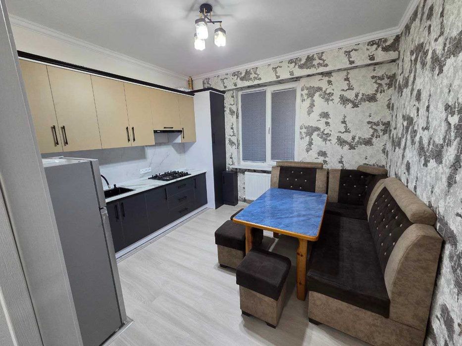 Yakkasaroy 2 xonalik 70kv kvartira topshiriladi bobur park oldida