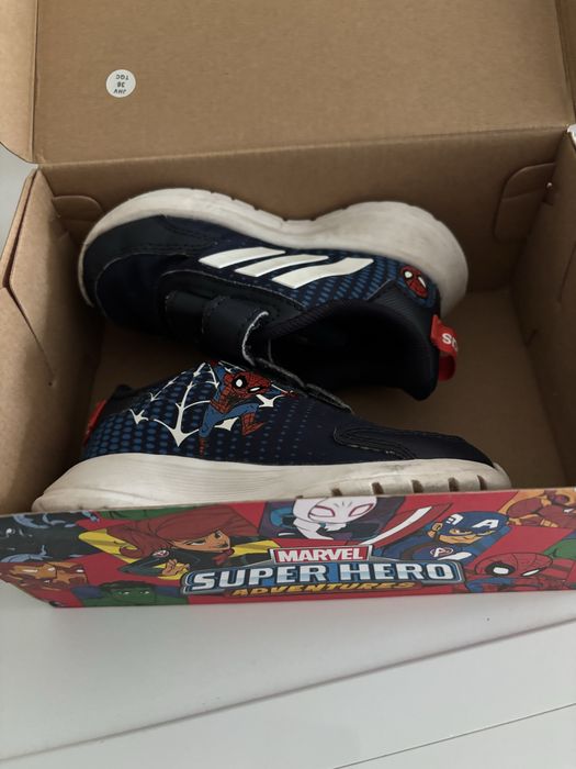 Детски маратонки на Adidas