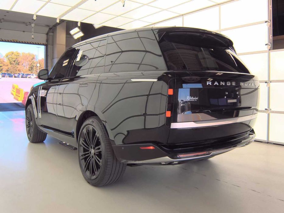 2025 Land Rover Range Rover Autobiography