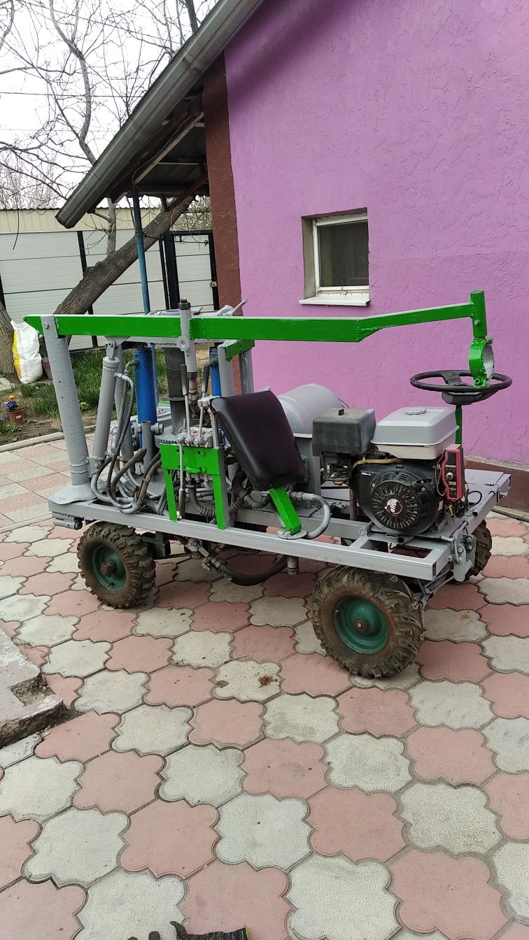 Продам мини буровую
