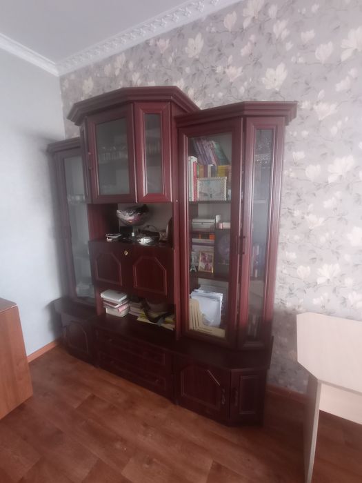 Стенку в гостинную